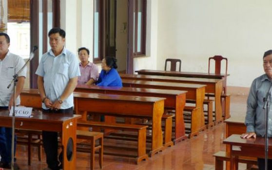 Nguyên 2 Phó công an xã lĩnh án vì giả mạo trong công tác