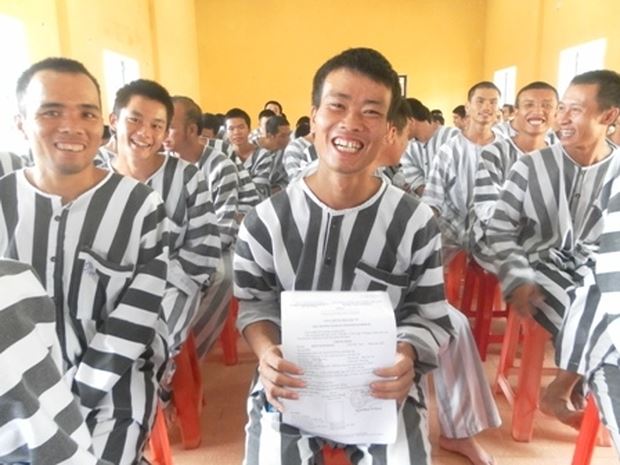 Đi tù còn được hưởng lương hưu không