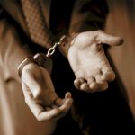 Luật Mai Phong –  Chia sẻ kiến thức pháp luật hình sự : Các trường hợp bắt người, giữ người theo pháp luật hiện hành