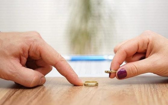 Vụ ly hôn diễn ra ngay trong đám cưới khiến luật sư bối rối