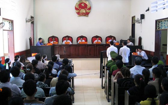 Giới hạn xét xử trong BLTTHS năm 2015