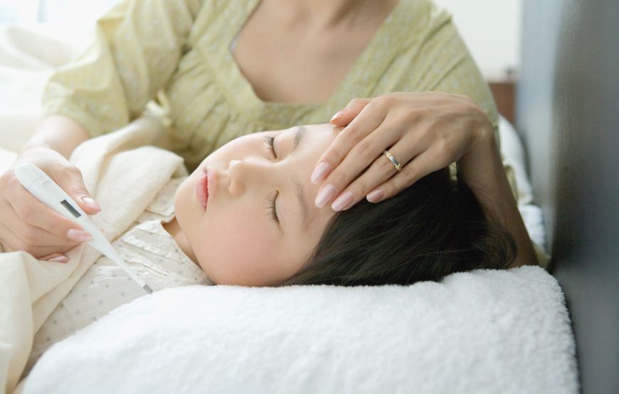 CON ỐM, CHA MẸ ĐƯỢC NGHỈ LÀM MẤY NGÀY?