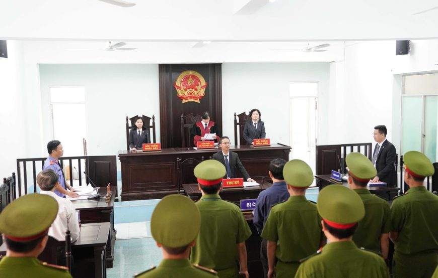 KHI NÀO PHIÊN TÒA ĐƯỢC XÉT XỬ KÍN?