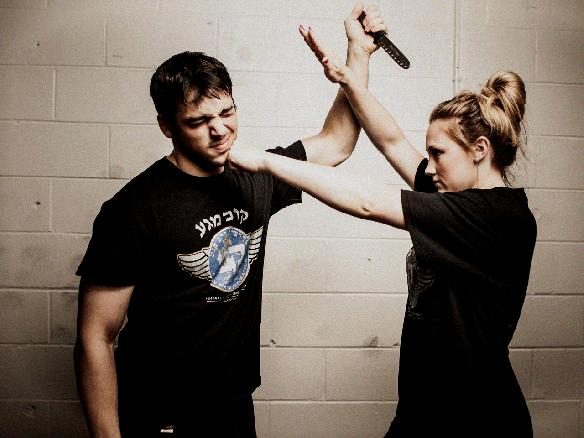 KHI NÀO GÂY CHẾT NGƯỜI NHƯNG KHÔNG BỊ COI LÀ TỘI PHẠM?