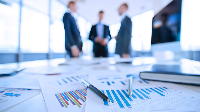 MAI PHONG LAWFIRM – Phân biệt công ty cổ phần và công ty TNHH hai thành viên trở lên