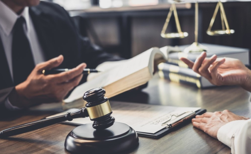 MAI PHONG LAWFIRM – Thế nào là bồi thường thiệt hại trong trường hợp vượt quá giới hạn phòng vệ chính đáng?