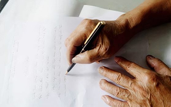 Người không biết chữ có được lập di chúc không?