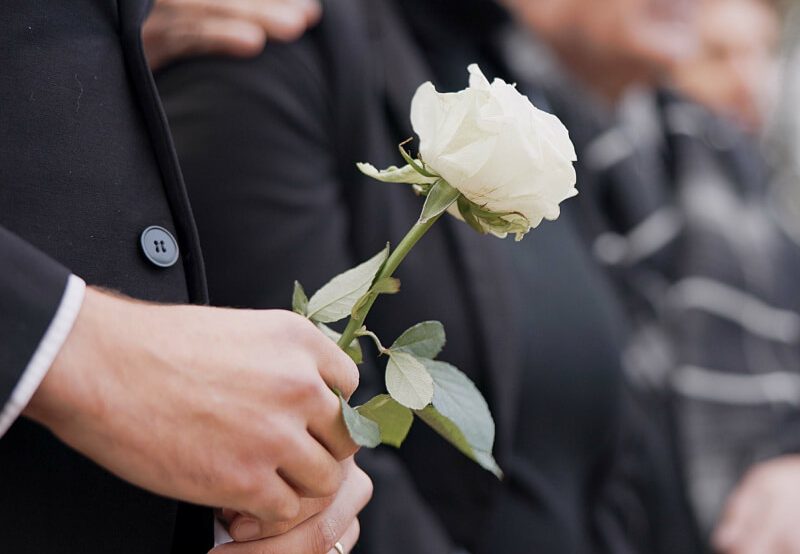 Tiền phúng điếu có phải di sản thừa kế không?