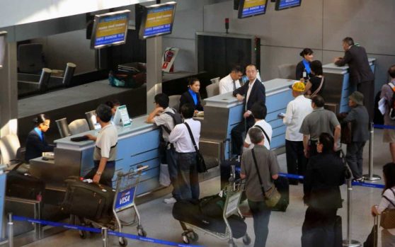 CÁC TRƯỜNG HỢP BỊ TẠM HOÃN XUẤT CẢNH